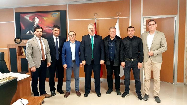 Tümsad Yönetim Kurulu Sgk İstanbul Sağlık Sosyal Güvenlik Merkez Müdürü Dr. Aziz  ALEMDAR' ı Yeni yerinde ziyaret etti.
