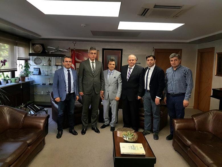 TÜMSAD Yönetim Kurulu, İstanbul İl Sağlık Müdürü Sn. Prof. Dr. Kemal MEMİŞOĞLU'nu Makamaında Ziyaret etti.
