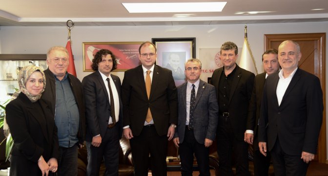  TÜMSAD Yönetim Kurulu, İstanbul İl Sağlık Müdürü Sn. Doçent. Dr. Abdullah Emre GÜNER'i Makamında Ziyaret etti.